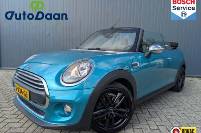 MINI Cooper (2017) thumbnail 1