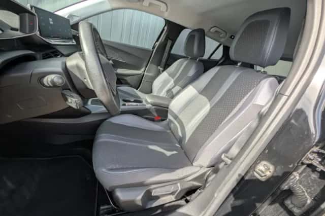 Peugeot 2008 (2020) thumbnail 4