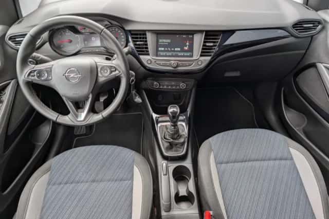 Opel Crossland X (2020) thumbnail 2