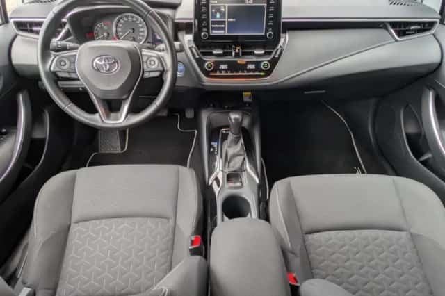 Toyota Corolla (2022) thumbnail 2