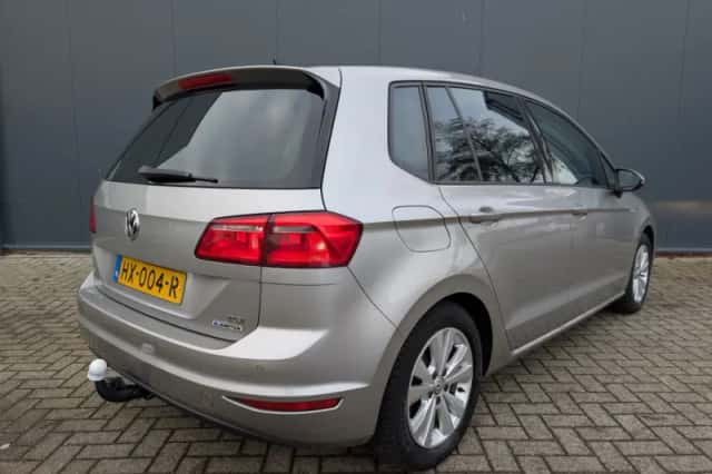 Volkswagen Golf Sportsvan (2016) thumbnail 4