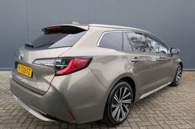 Toyota Corolla (2021) thumbnail 4