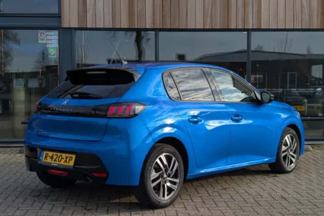 Peugeot 208 (2022) thumbnail 2