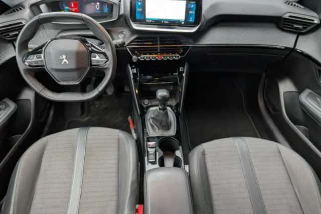 Peugeot 208 (2022) thumbnail 4