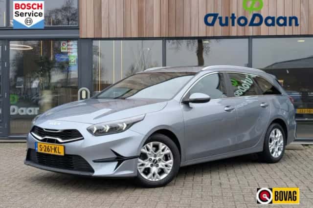 Kia Ceed Sportswagon (2023) thumbnail 1