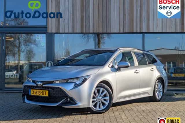 Toyota Corolla (2023) thumbnail 1