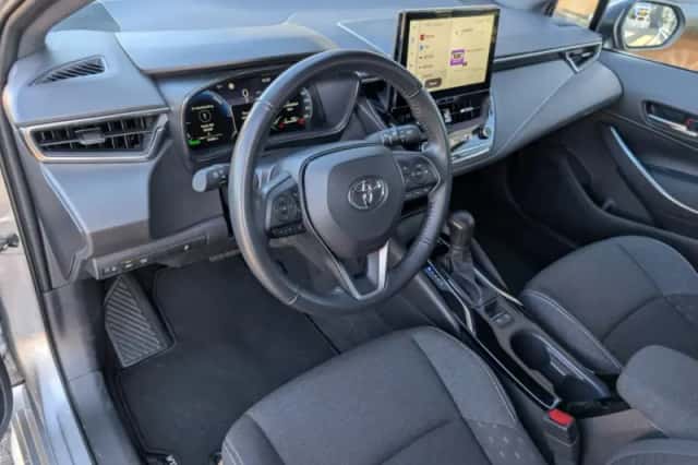Toyota Corolla (2023) thumbnail 4