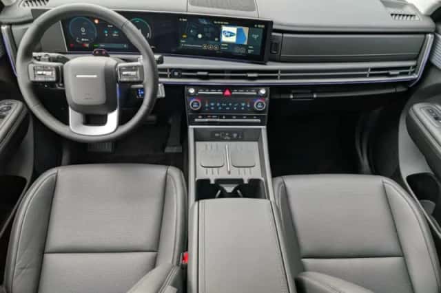 Hyundai Santa Fe (2025) thumbnail 4