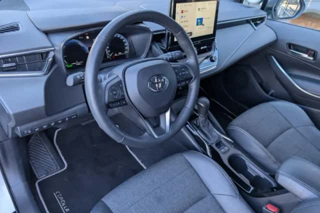 Toyota Corolla (2024) thumbnail 4