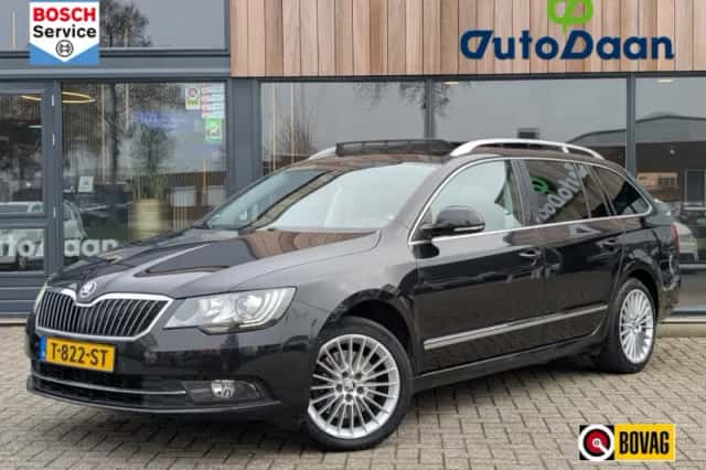 Škoda Superb (2015) thumbnail 1