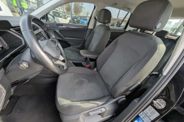 Volkswagen Tiguan (2022) thumbnail 5