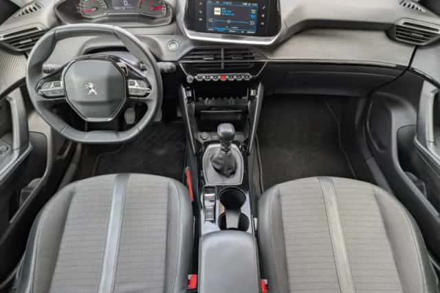 Peugeot 2008 (2022) thumbnail 5