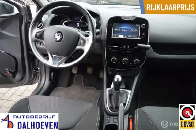 Renault Clio (2014) thumbnail 4