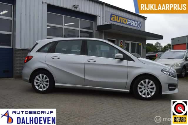 Mercedes-Benz B-Klasse (2015) thumbnail 2