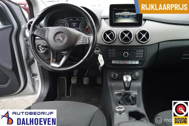 Mercedes-Benz B-Klasse (2015) thumbnail 3