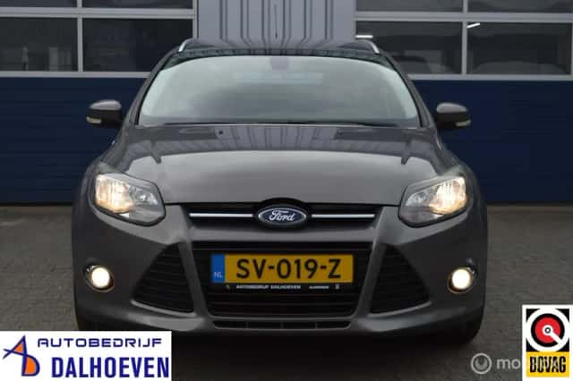 Ford Focus (2012) thumbnail 2