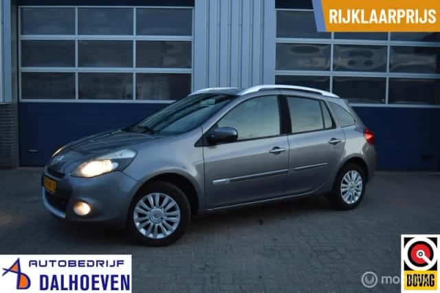 Renault Clio (2011) thumbnail 1