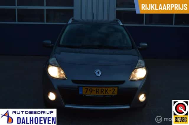 Renault Clio (2011) thumbnail 2