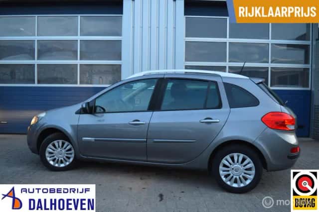 Renault Clio (2011) thumbnail 5