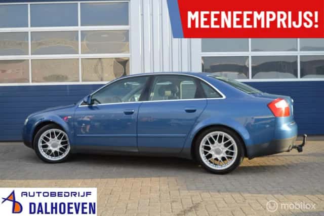 Audi A4 (2000) thumbnail 5