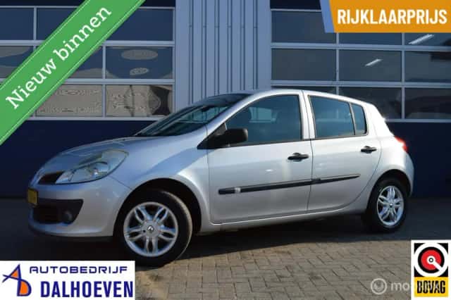 Renault Clio (2007) thumbnail 3