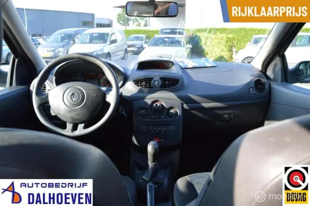 Renault Clio (2007) thumbnail 4