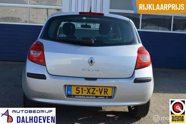 Renault Clio (2007) thumbnail 6
