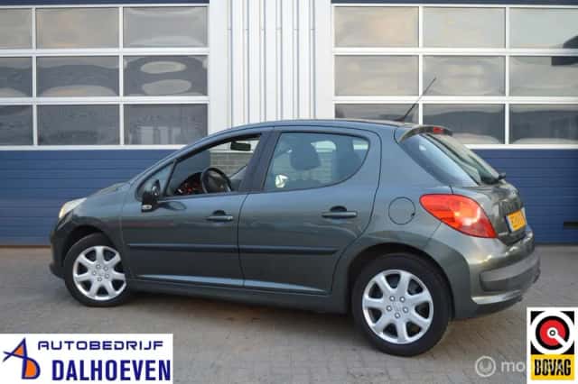 Peugeot 207 (2007) thumbnail 5