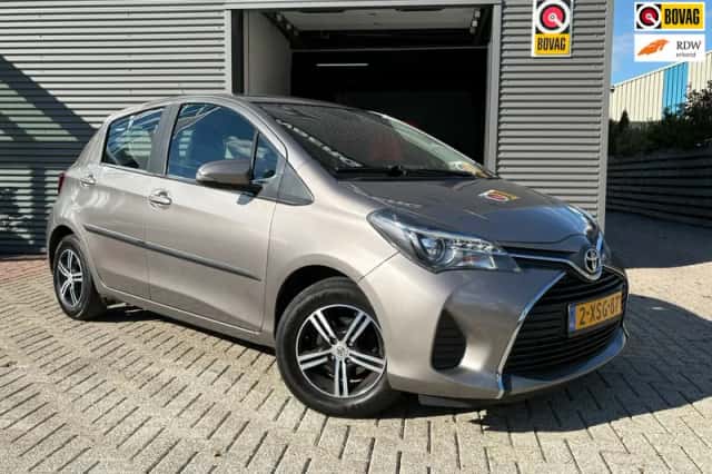 Toyota Yaris (2014) thumbnail 1