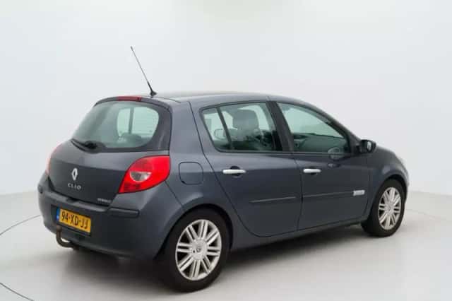 Renault Clio (2007) thumbnail 3