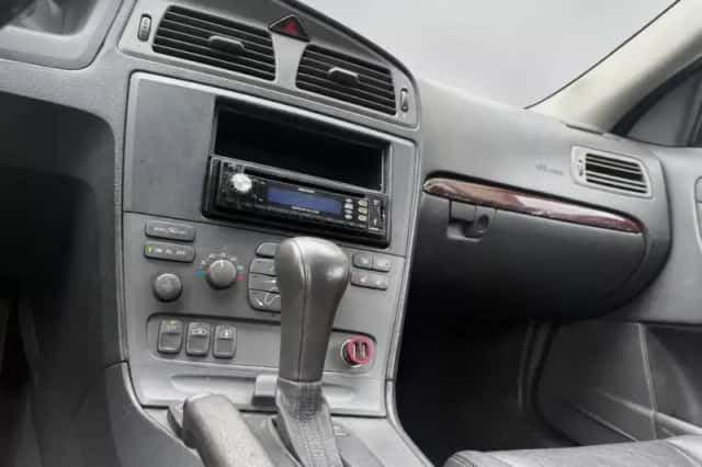 Volvo V70 (2000) thumbnail 5