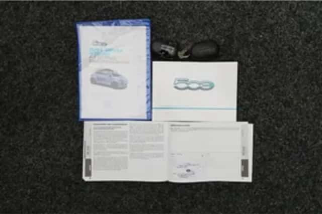Fiat 500e (2023) thumbnail 5