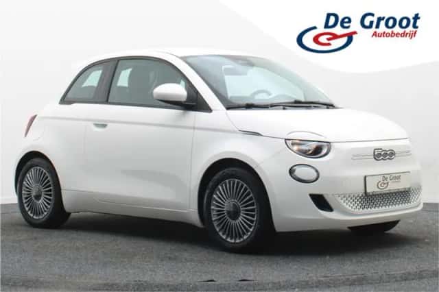 Fiat 500e (2023) thumbnail 1