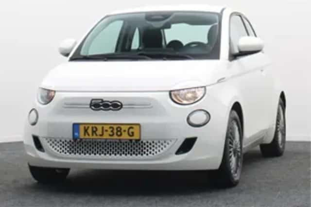 Fiat 500e (2023) thumbnail 2