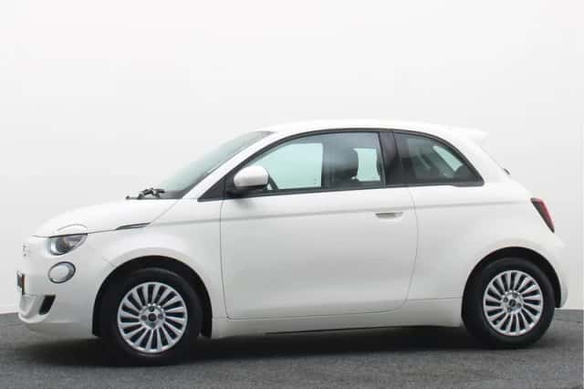 Fiat 500e (2023) thumbnail 4