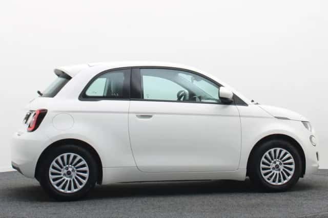 Fiat 500e (2023) thumbnail 4