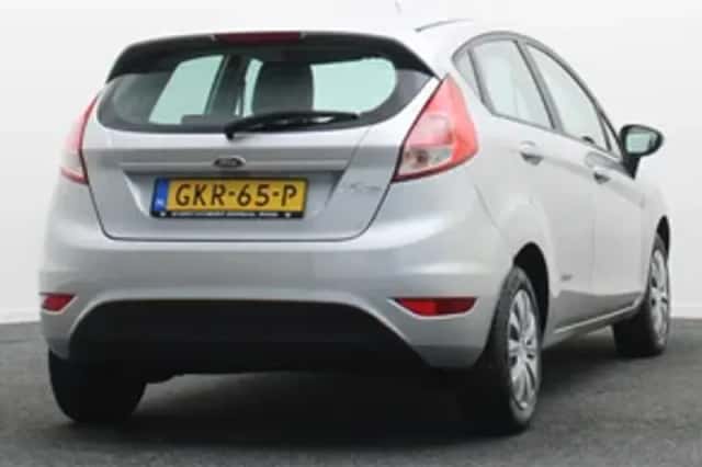 Ford Fiesta (2014) thumbnail 2