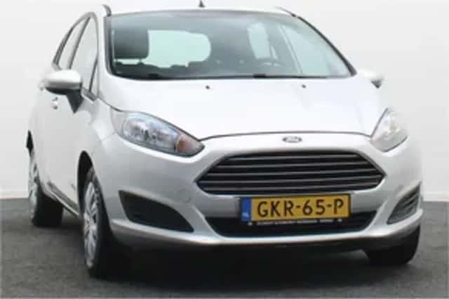 Ford Fiesta (2014) thumbnail 3