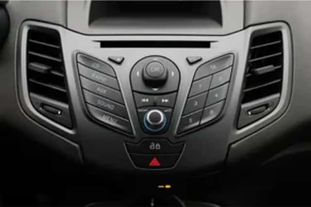 Ford Fiesta (2014) thumbnail 6