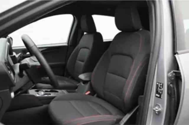 Ford Kuga (2022) thumbnail 2