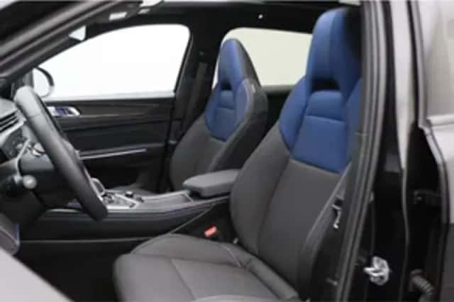 Lynk & Co 01 (2023) thumbnail 2