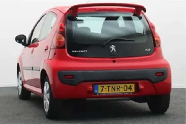 Peugeot 107 (2014) thumbnail 3