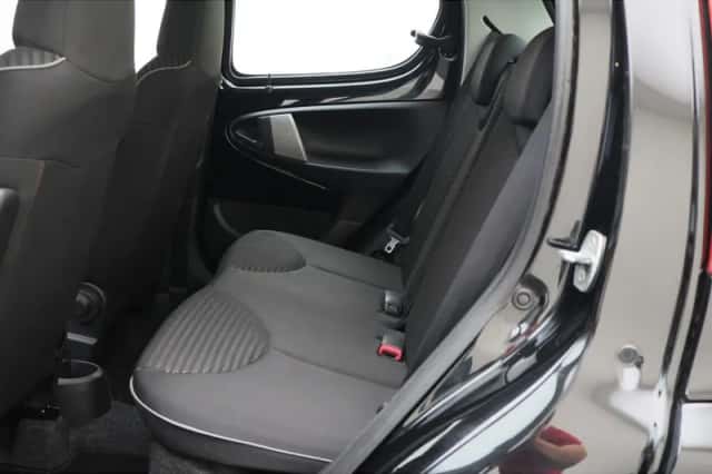 Peugeot 107 (2012) thumbnail 6
