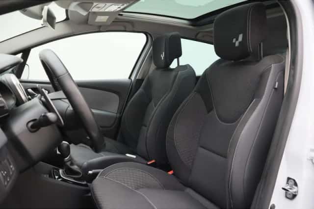 Renault Clio (2016) thumbnail 5