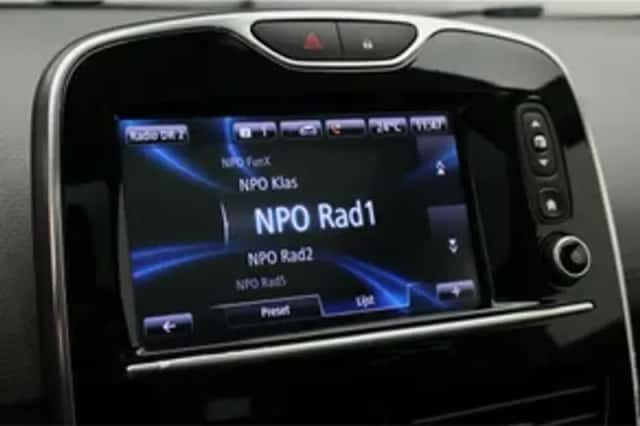 Renault Clio (2016) thumbnail 6