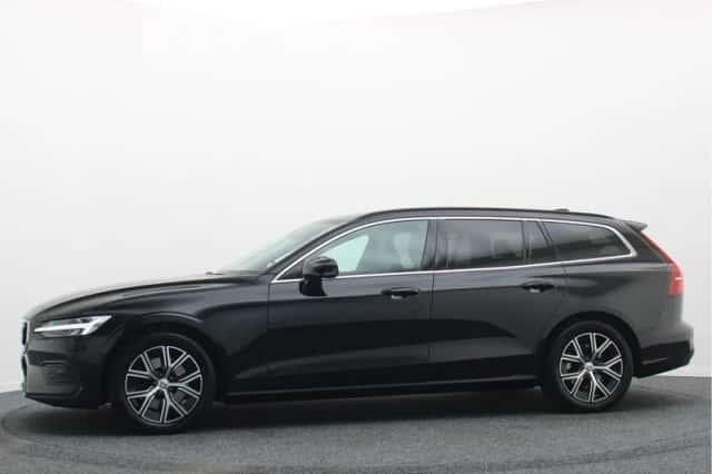Volvo V60 (2022) thumbnail 3