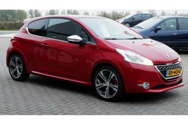 Peugeot 208 (2013) thumbnail 4