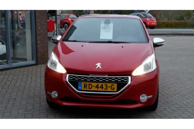 Peugeot 208 (2013) thumbnail 5