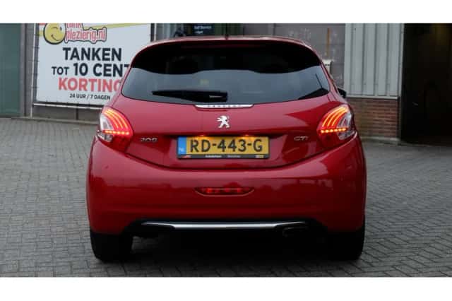 Peugeot 208 (2013) thumbnail 6