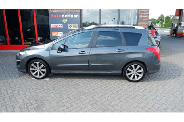 Peugeot 308 (2012) thumbnail 3